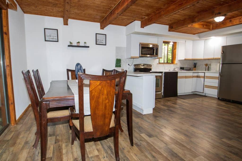 Entire 3 Bedroom Adventure Chalet, Near The Best Of The Poconos East Stroudsburg Exterior photo